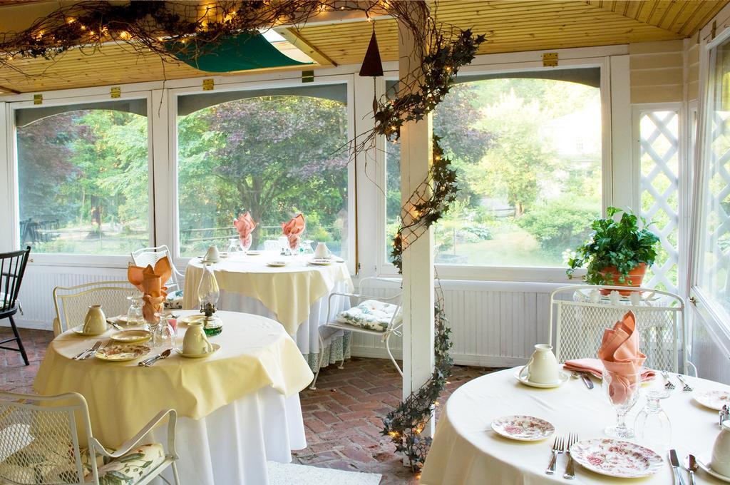 Stockbridge Country Inn (Adults Only) ภายนอก รูปภาพ