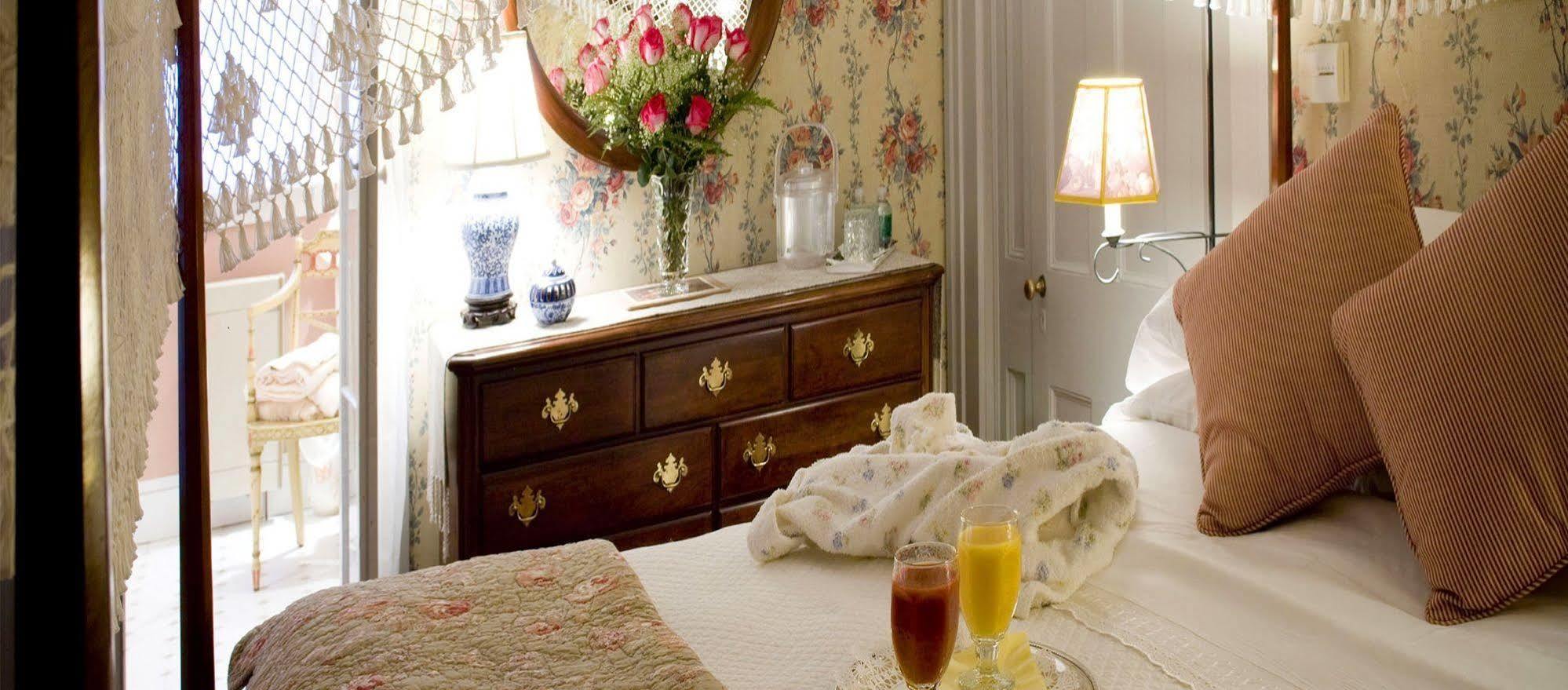 Stockbridge Country Inn (Adults Only) ภายนอก รูปภาพ